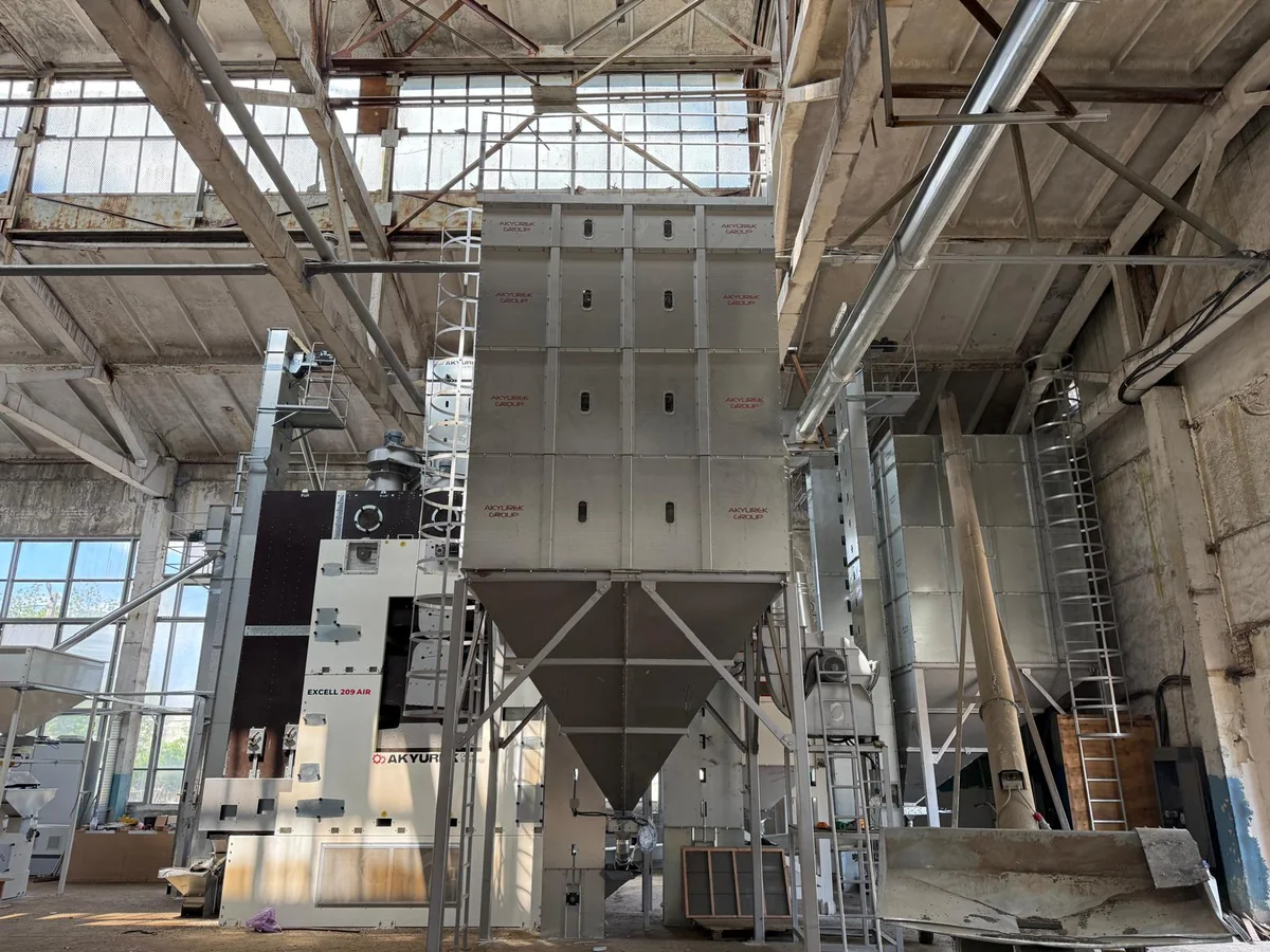 Agricultural commodity conditioning equipment